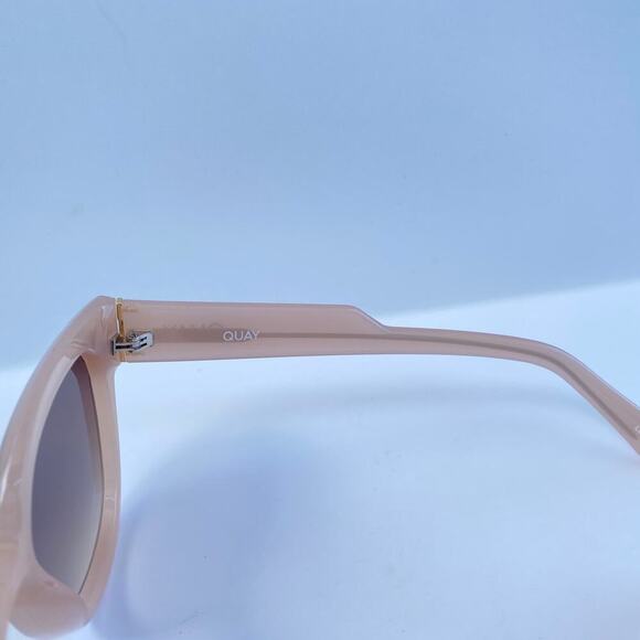 Quay Australia Noosa Bevel Milky Blush/Brown Cat Eye Sunglasses main image 6